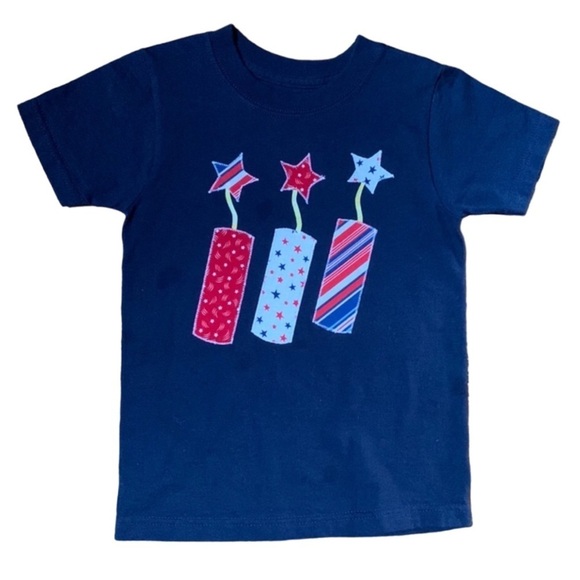 Kid’s navy blue t-shirt with fireworks for 4th of July Size XS / 4-5 - Picture 1 of 7